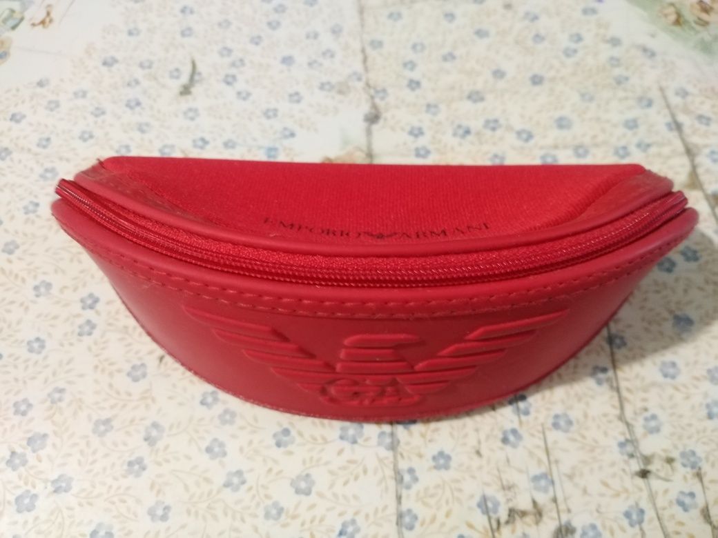Vendo caixas de óculos bom estado