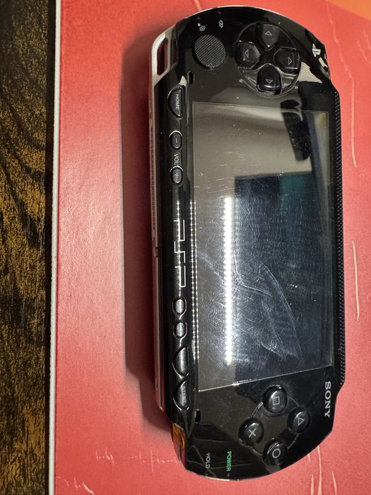 Konsola psp fat plus gry i ładowarka