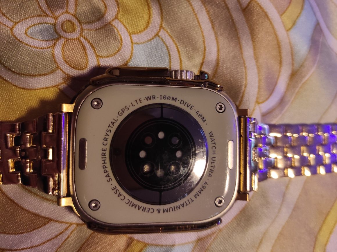 Zegarek smartwatch Swarovski