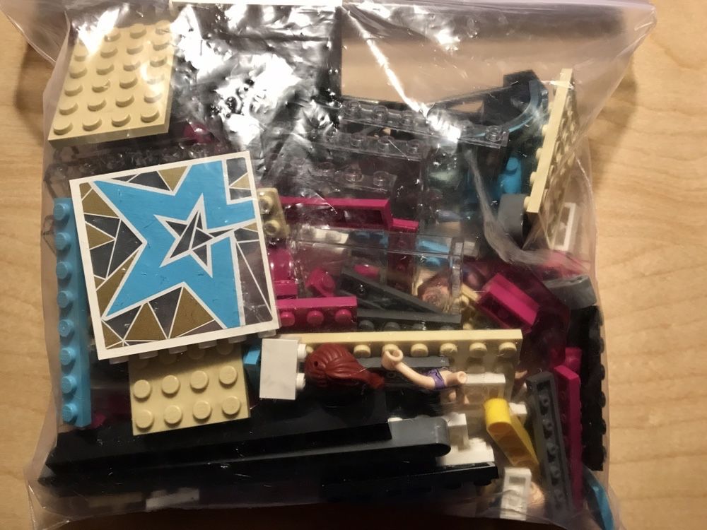 klocki Lego Friends Wóz koncertowy gwiazdy pop 41106
