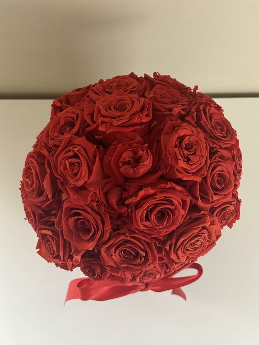 Wieczne róże czerwone w czarnym pudełku około 30 sztuk flower store