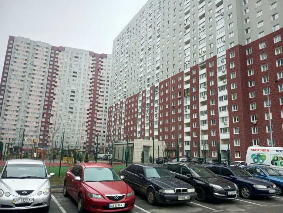 Сдаю свою новую однокомнатную квартиру в Киеве / Куреневка / Оболонь /