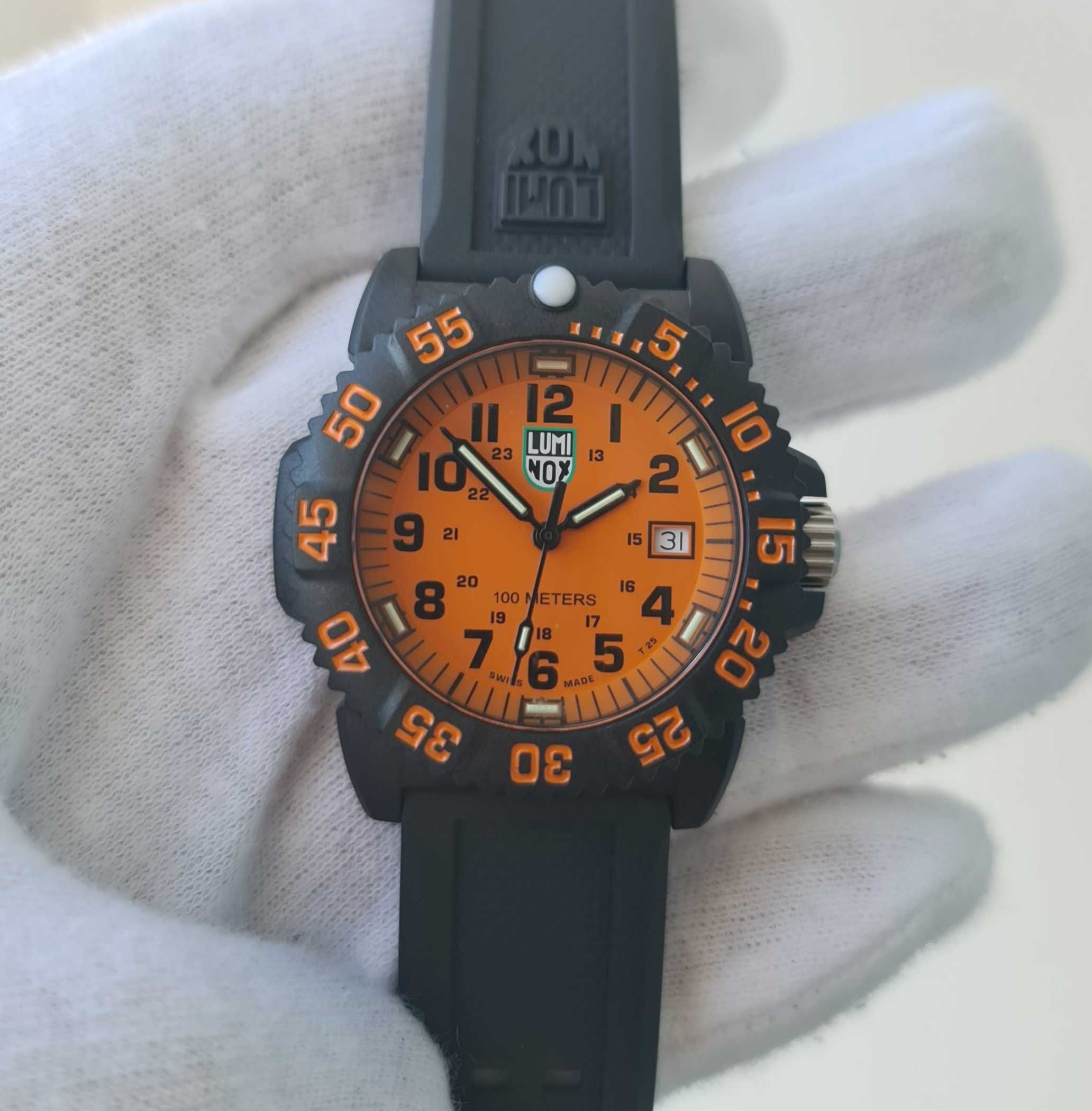 Жіночий годинник Luminox Sea Lion CARBONOX X2.2085 Tritium 100m нові
