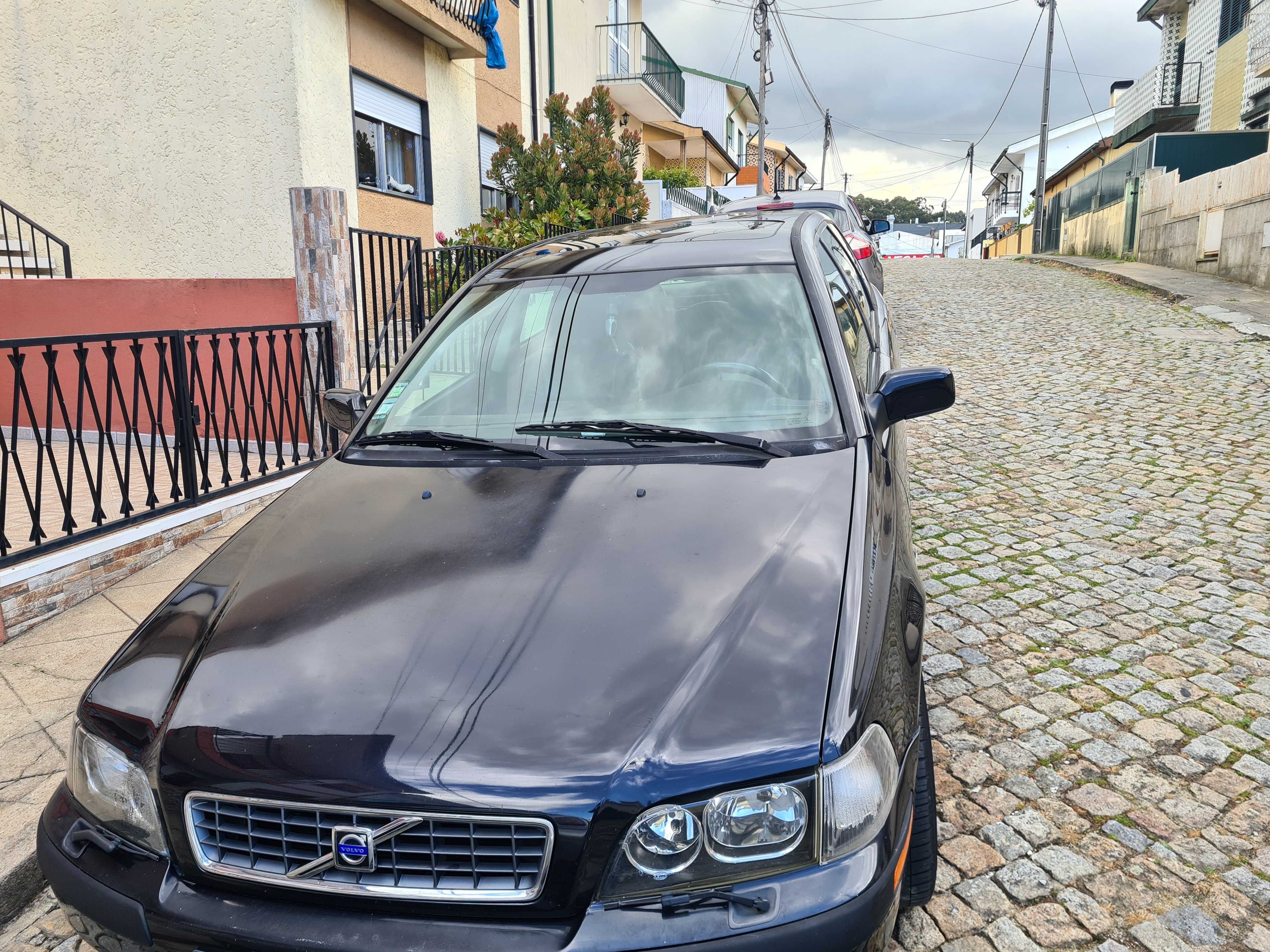 Volvo v40 vendo para peças ( BAIXA PREÇO)