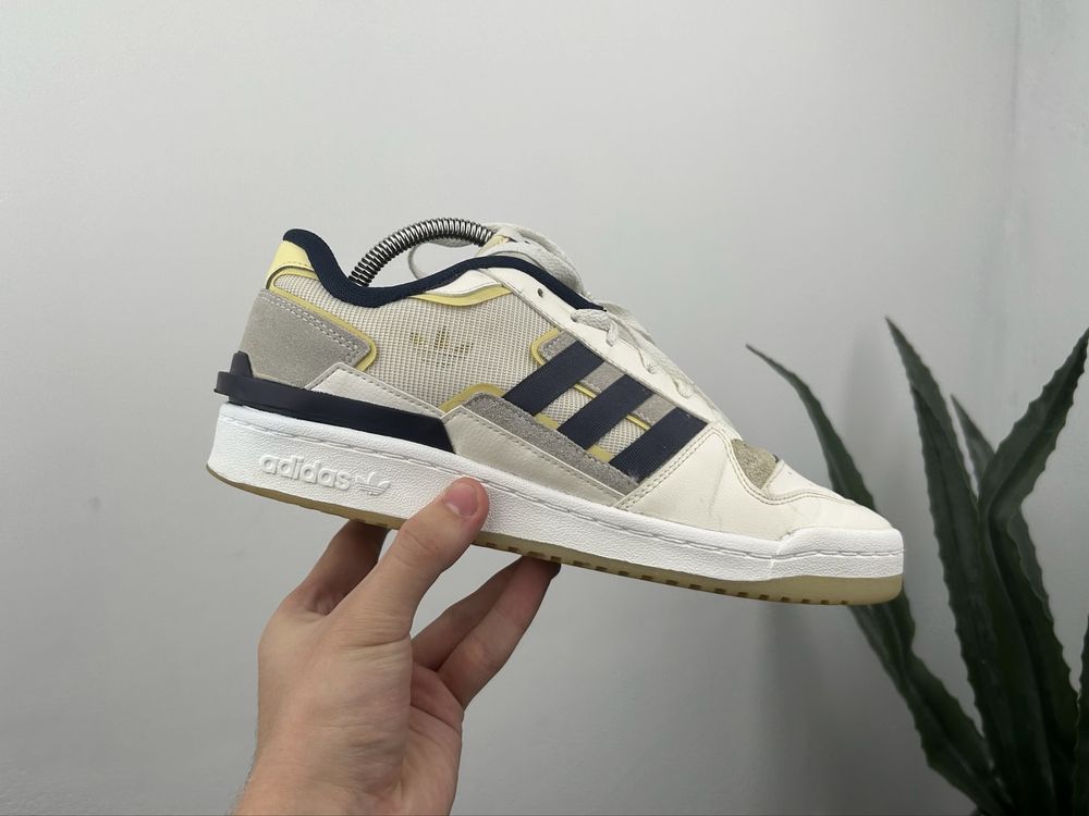 Оригінал! Кросівки Adidas Forum 43 розмір 03638