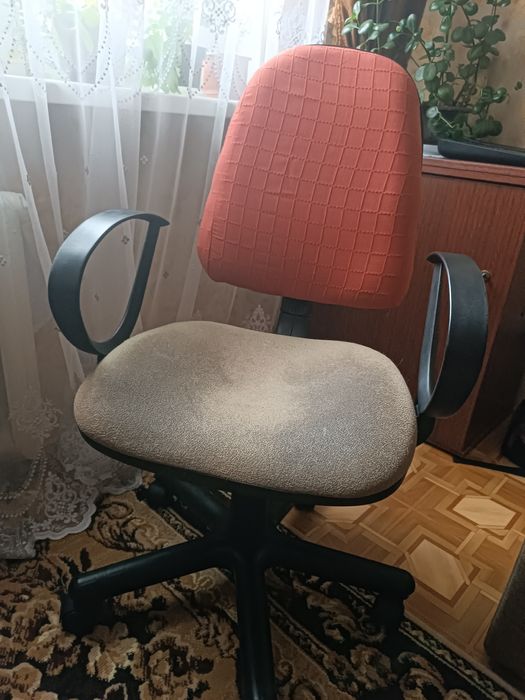 Компьютерный стул