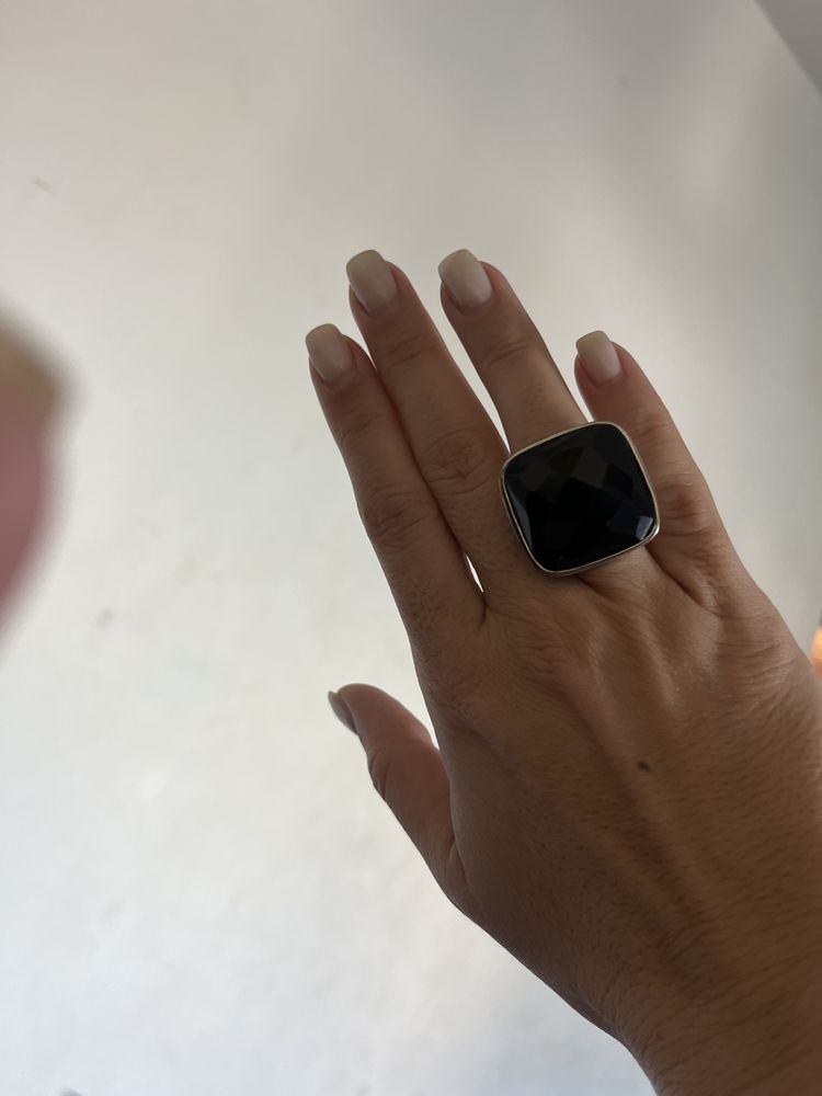 Anel em prata com pedra ionix