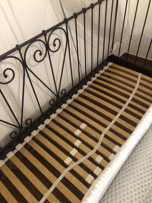 Colchao 200x90cm,cama, roupa de cama, cortinados e decorcacao