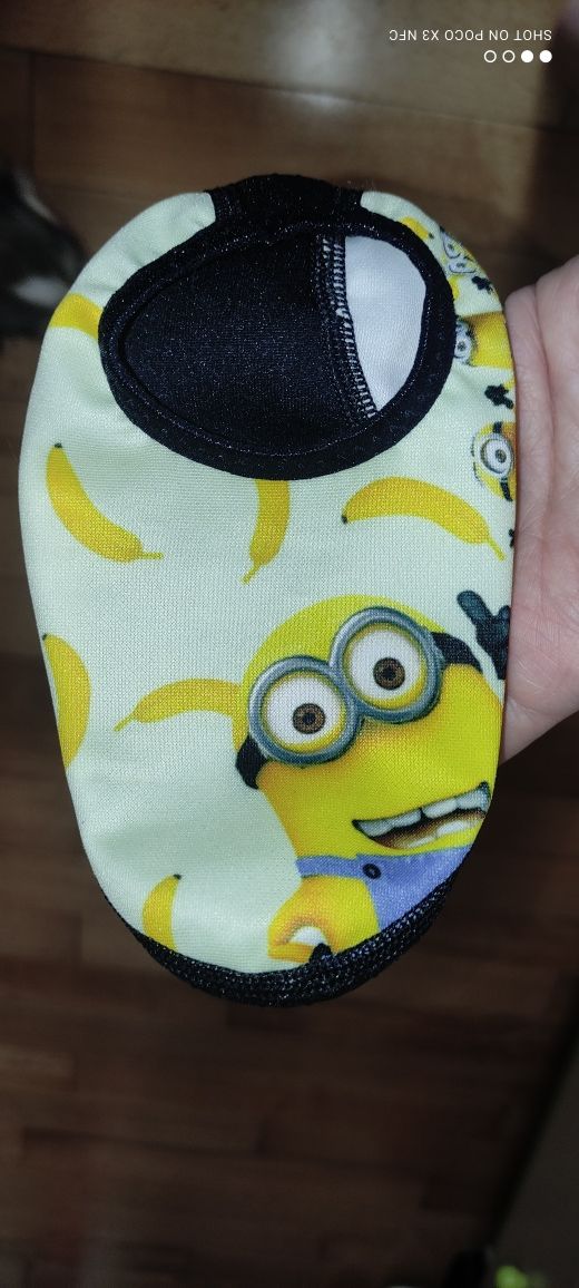 Buty do wody, nurkowania dla dziecka z motywem Minionków. NOWE