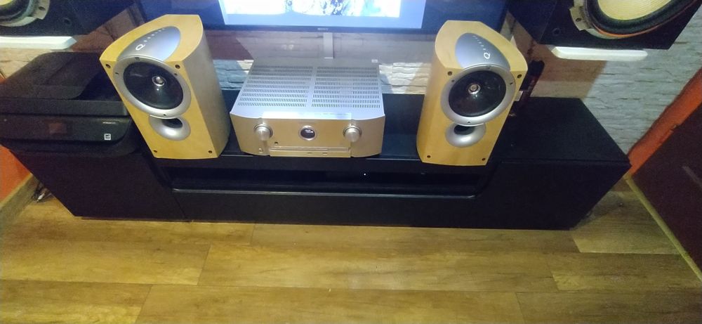 Kolumny podstawkowe 2.5drożne Kef Q1