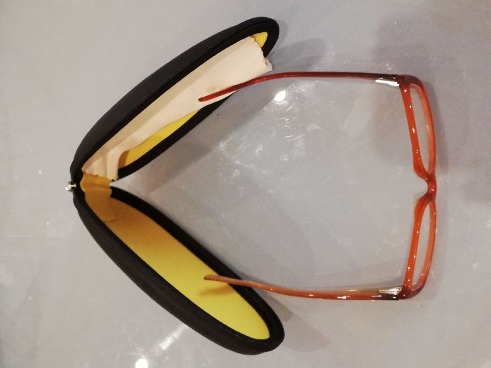 Óculos Mandarina Duck