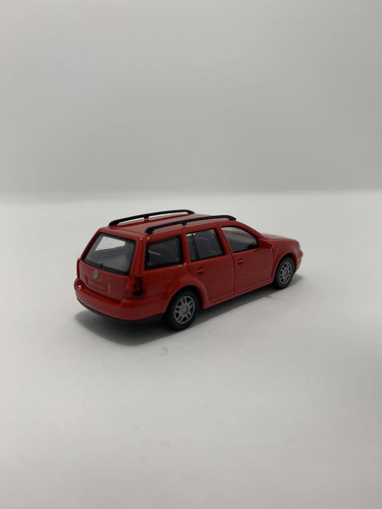 Volkswagen Golf Variant da Wiking escala H0 1/87