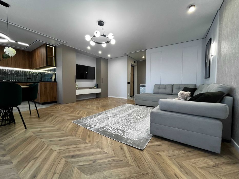 Продам 3 кімнатну квартиру в цегляному будинку