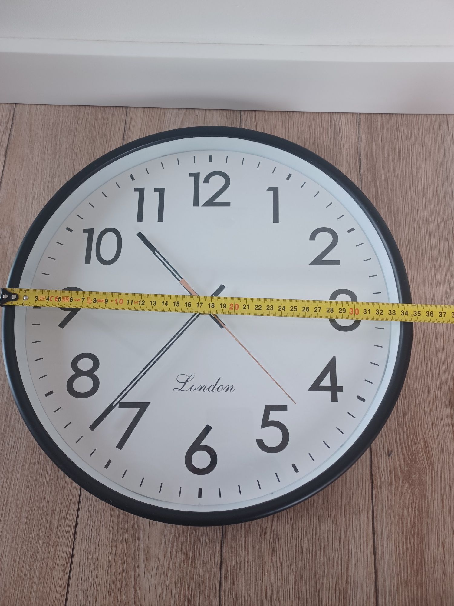 Zegar ścienny czarny cichy 35cm London
