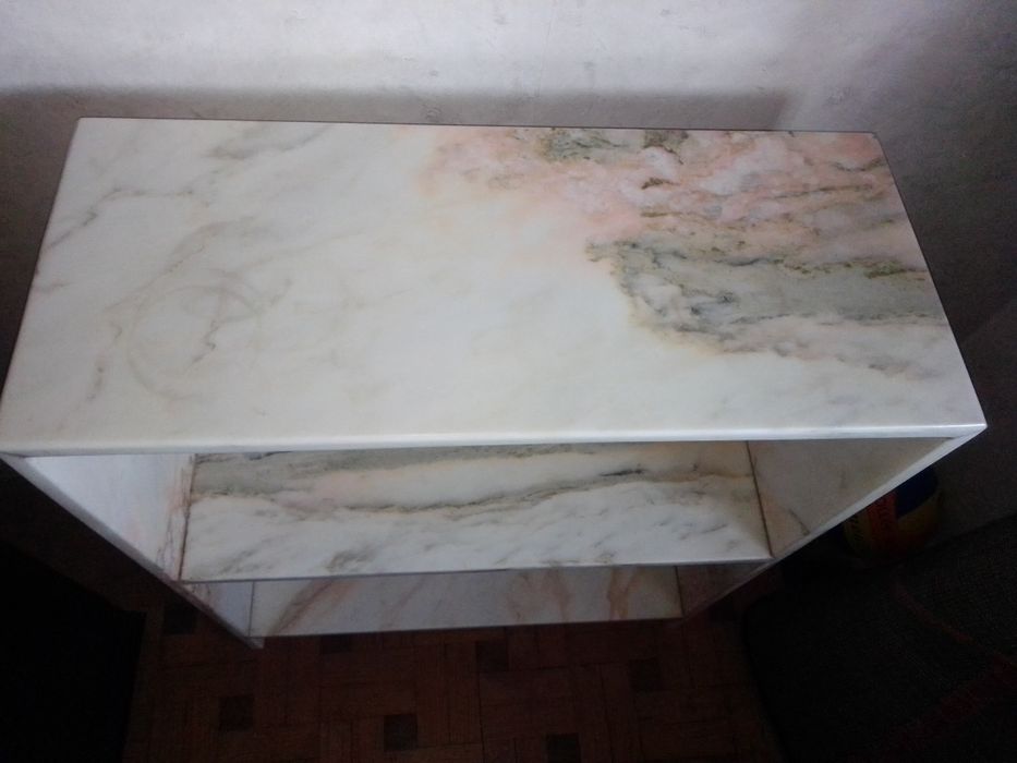 Móvel em mármore