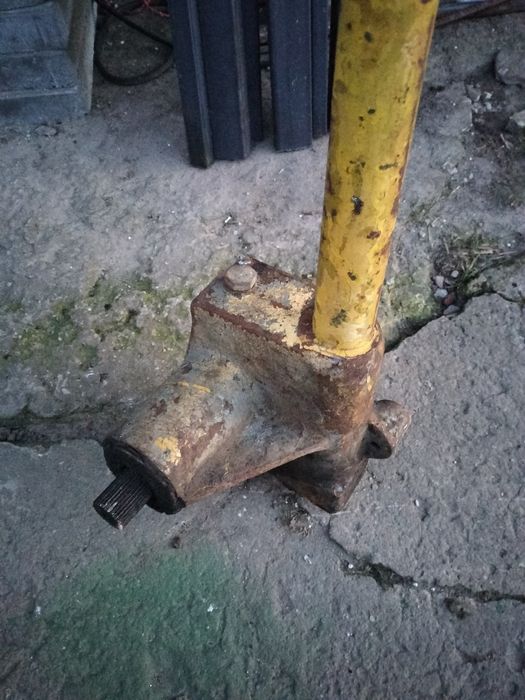 Kolumna kierownicza traktorka