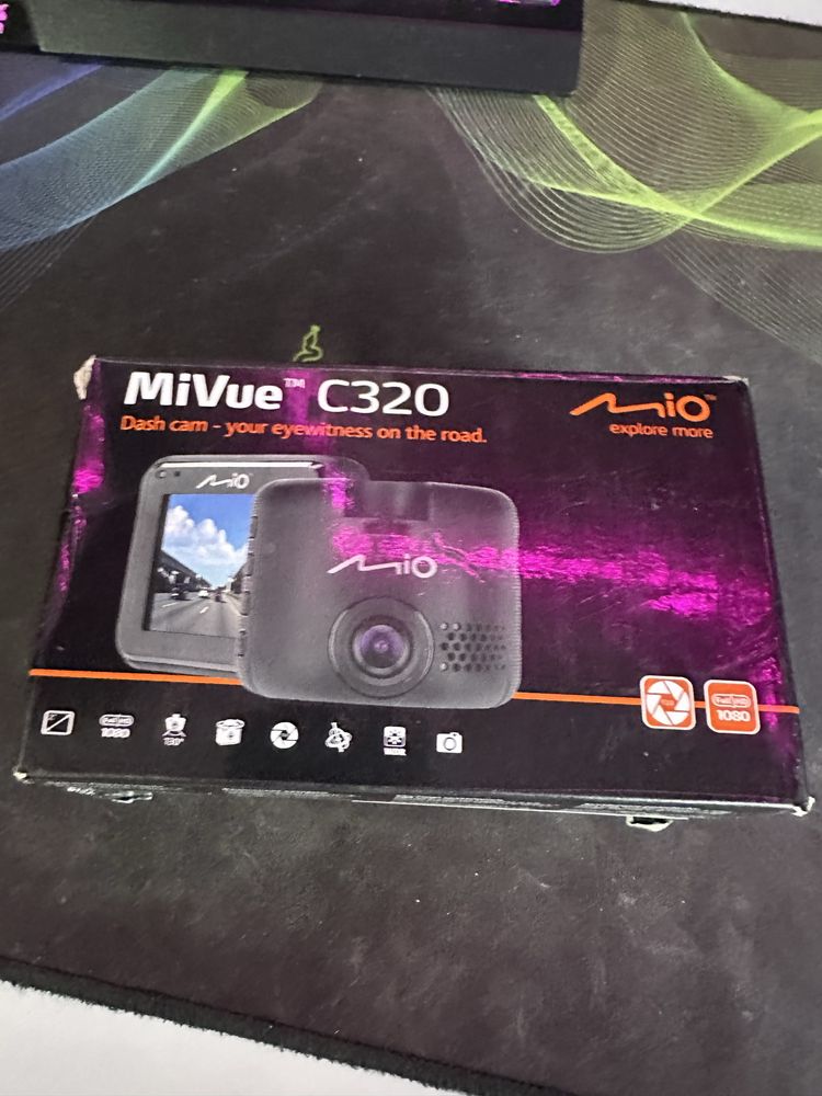Відеорегистратор MiVue C320