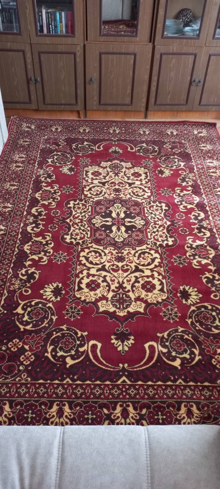 Килим розміром 2,95× 2 м
