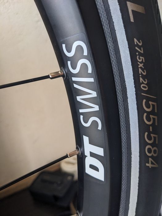 Колесо новое, заднее. DT SWISS и втулка NOVATEC на 5 промах.