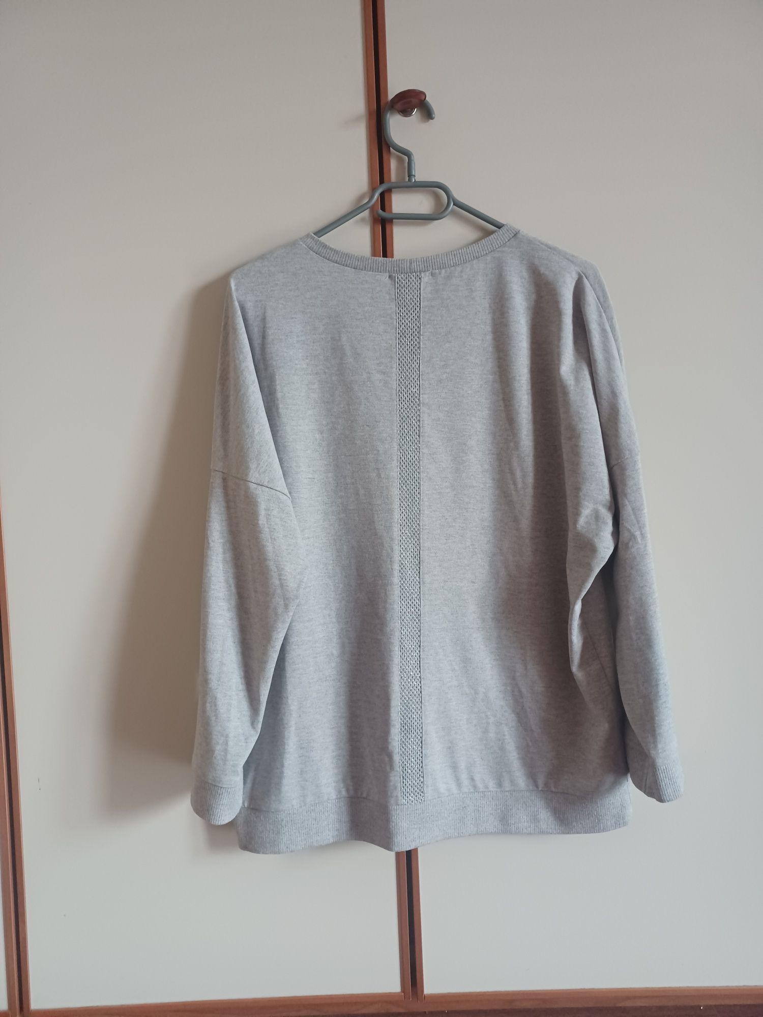 Szary sweter- rozmiar 46