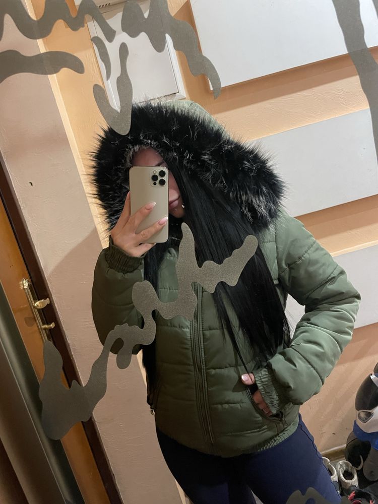 Продам куртку осень -зима