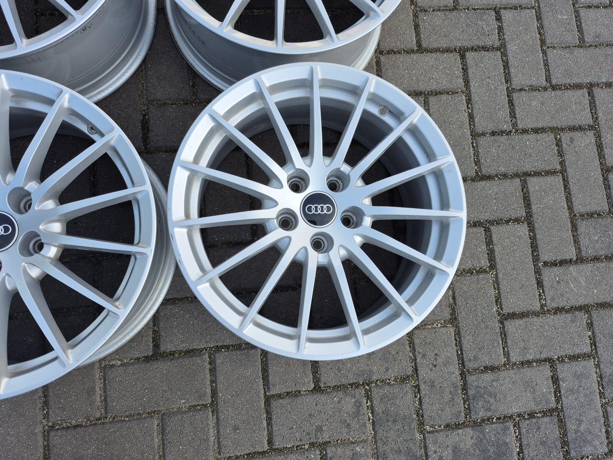 Felgi Alu Oryginał AUDI A4 A5 A6 TT Q3 Q5 5x112 17 Cali 7.5J ET 29