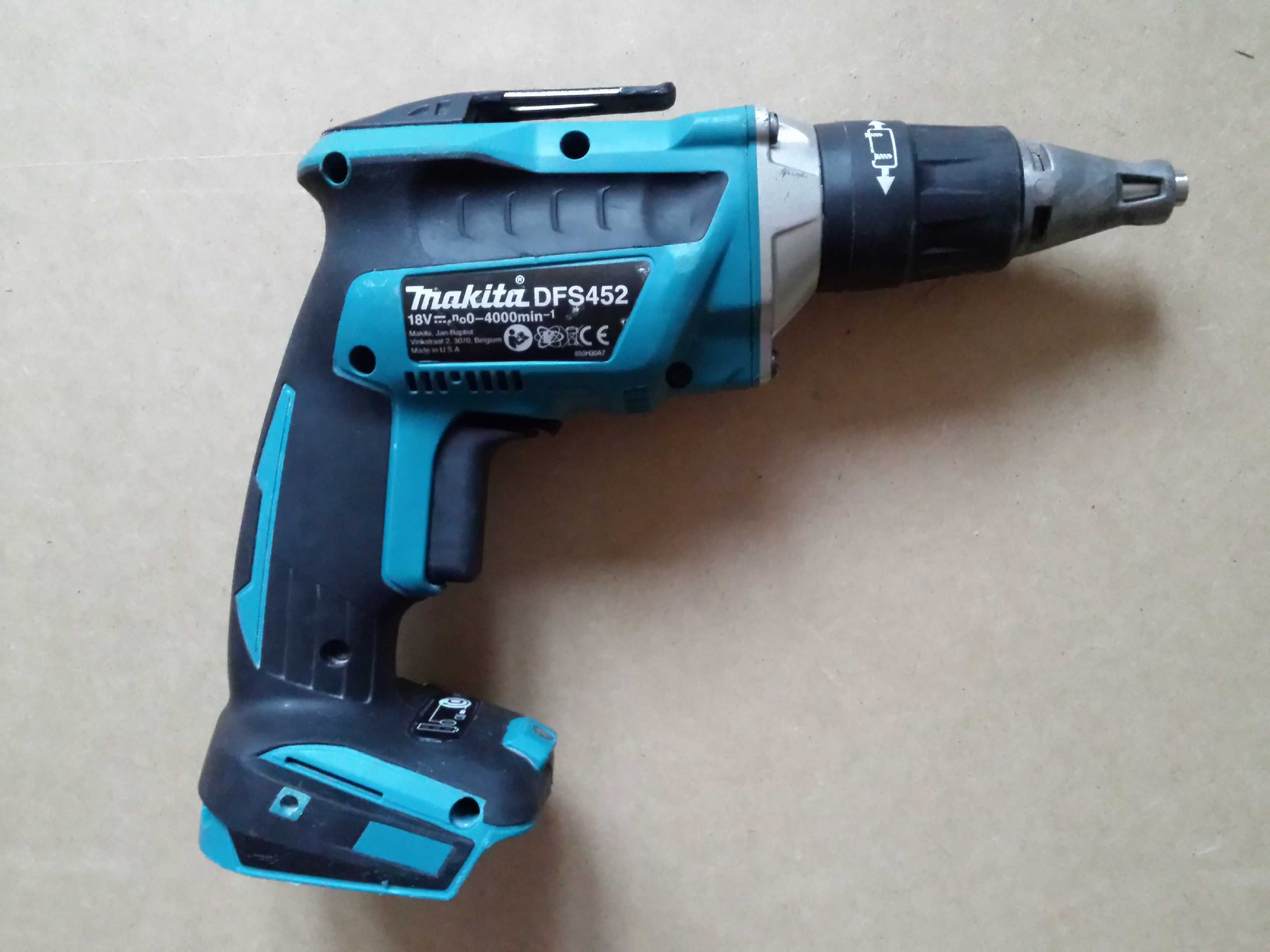 Makita DFS452 18V LXT wkrętarka do płyt karton gips regips, LED, BLDC