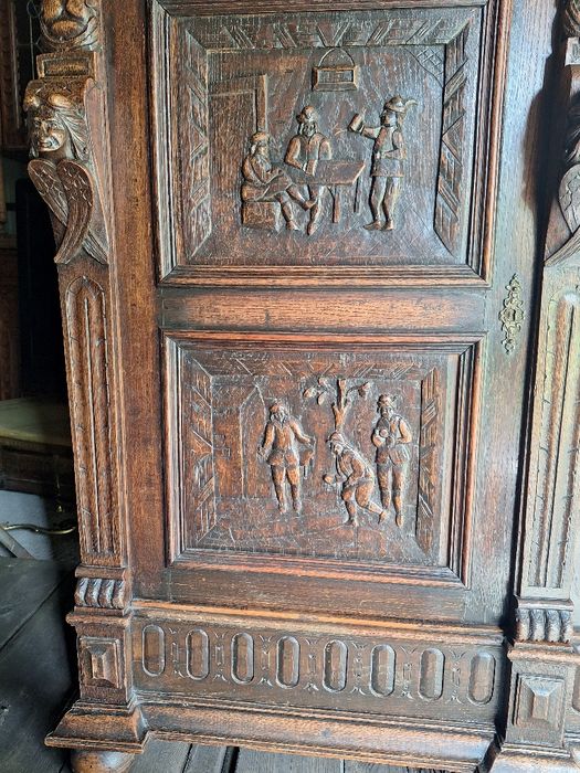 Kredens neorenesansowy styl z Mechelen