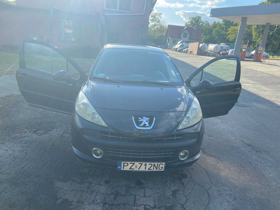 Peugot 207 1.4.2006r.
