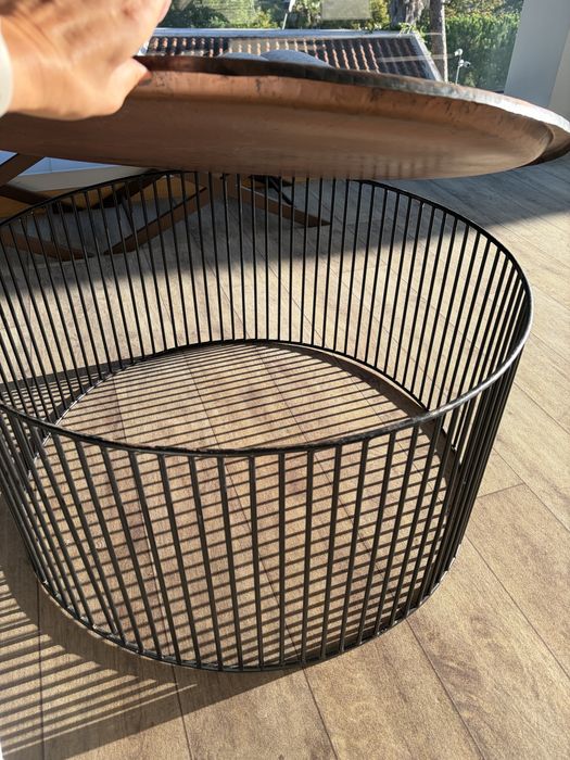 Mesa de centro em metal