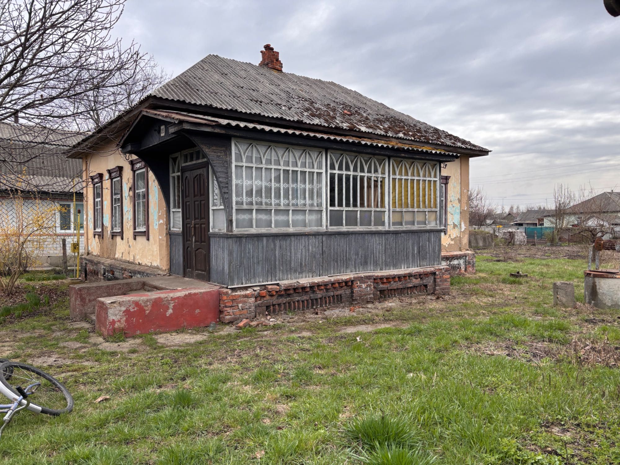 Продам будинок з земельною ділянкою