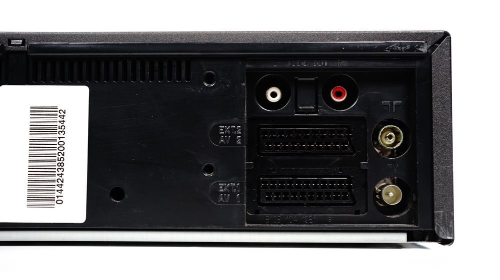 Magnetowid nagrywający GRUNDIG GV 8401 VHS VCR 6-głowic Hi-Fi Stereo