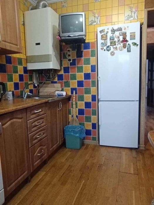 Трикімнатна квартира на другому поверсі