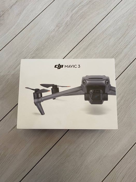 Квадрокоптер DJI Mavic 3 дрон