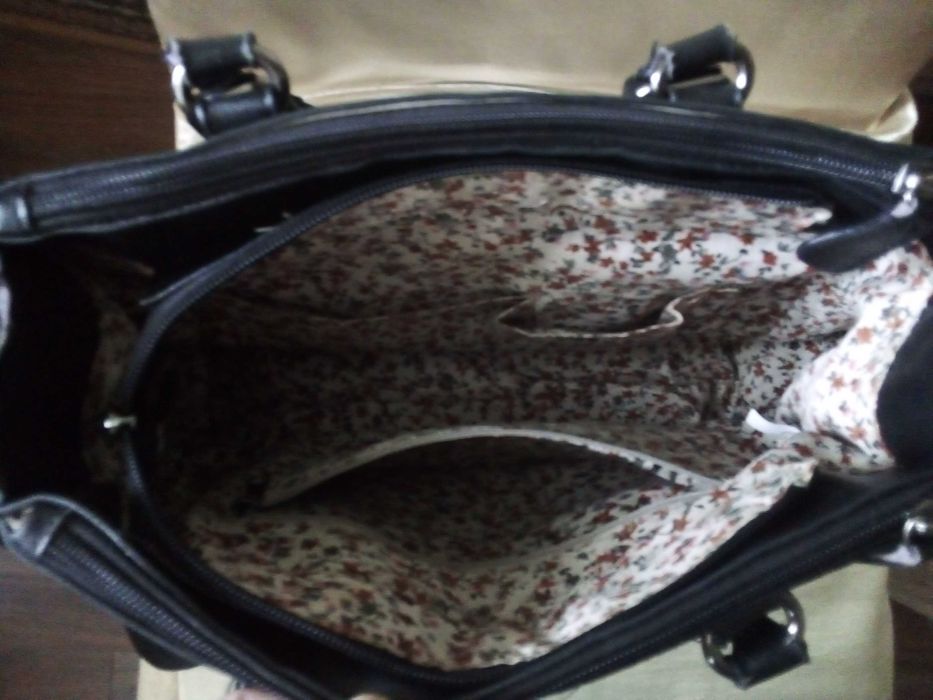 Torebka damska czarna skóropodobna