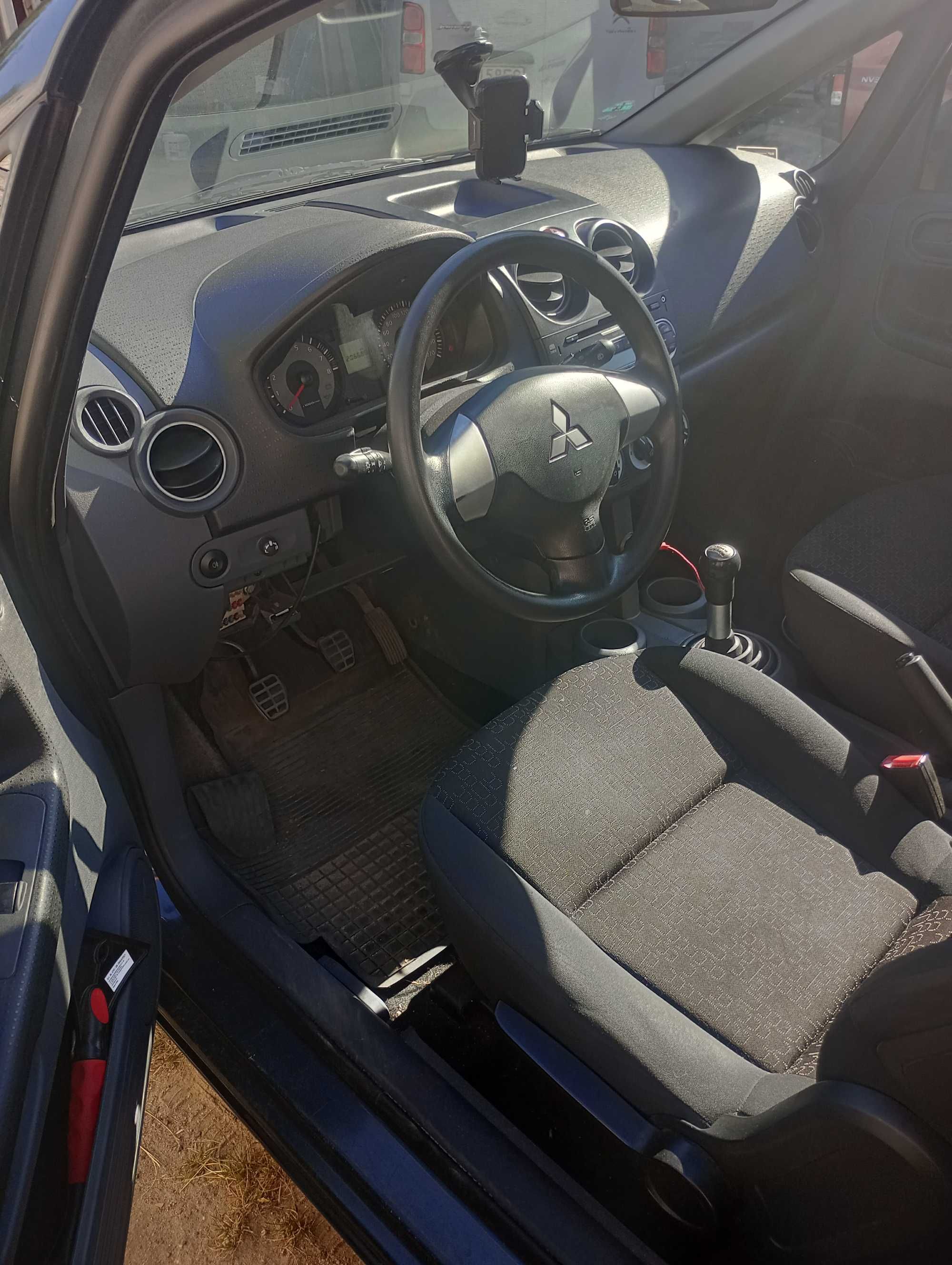 Mitsubishi Colt 2009