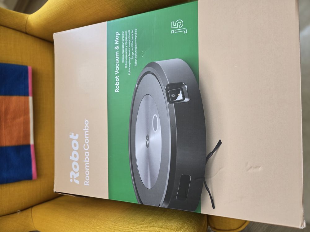 iRobot Roomba j5+ Combo