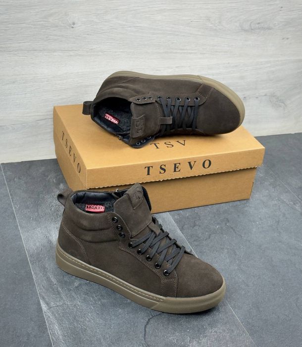 Чоловічі зимові черевики натуральна замша на натуральному хутрі . Люкс