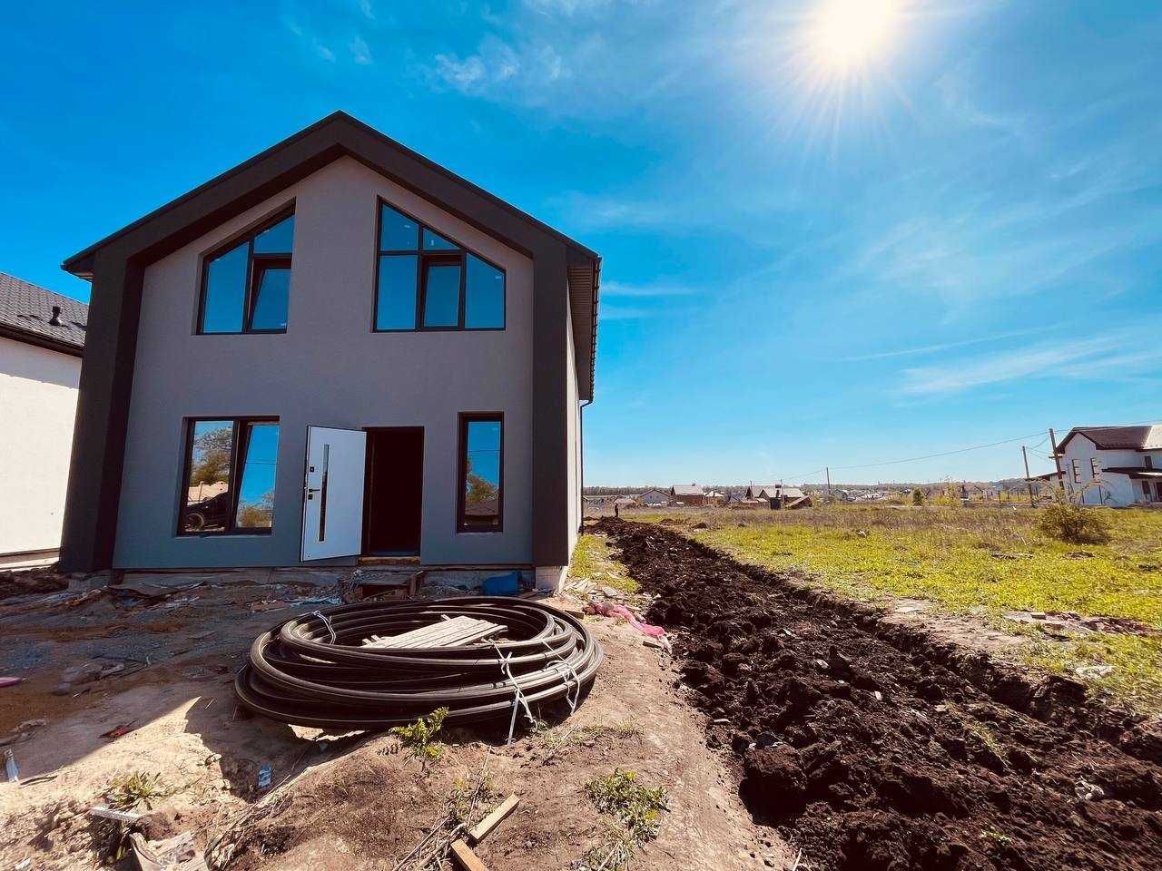 Продаж двоповерхового будинку, пр. Східний!