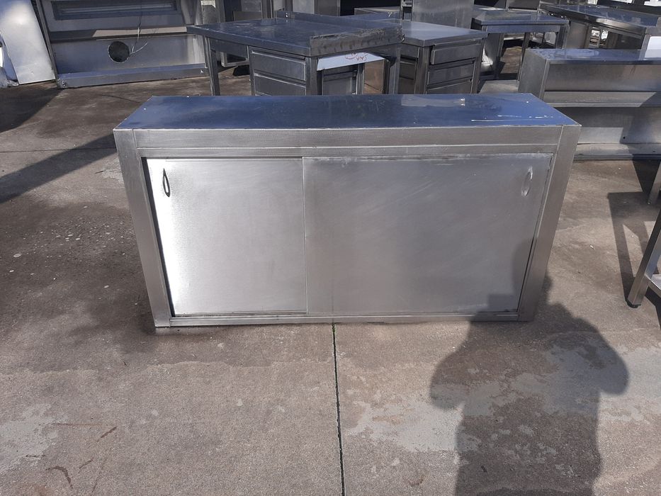 Armario parede totalmente em inox