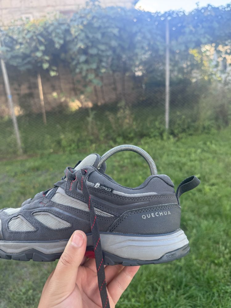 Кросовки Quechua MH100 Trail