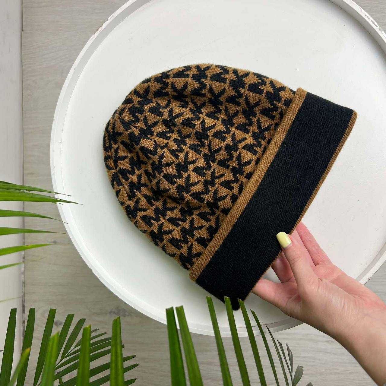 Шапка MICHAEL KORS MK Initials Black Tan Brown Beanie Cap 3 Оригінал