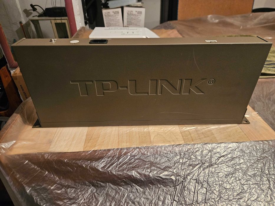 TP-Link TL-SG1024 24 porty Gigabit Przełącznik do szafy rack 19 cali