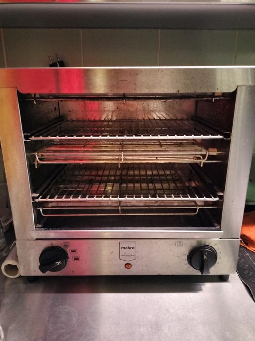 Torradeira/Forno aberto