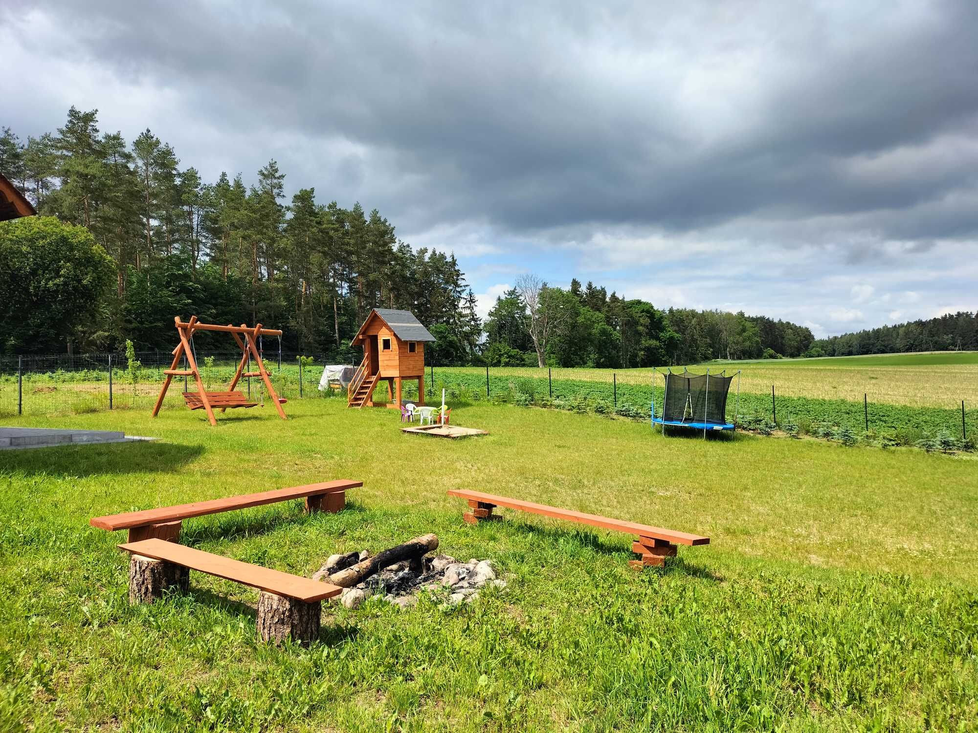 Domek, dom całoroczny nad jeziorem, Kaszuby .