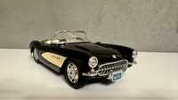 Model Chevrolet Corvette (1957) 1:24