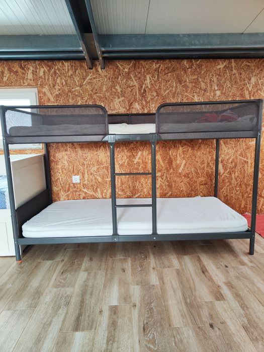 Vendo beliche com colchoes