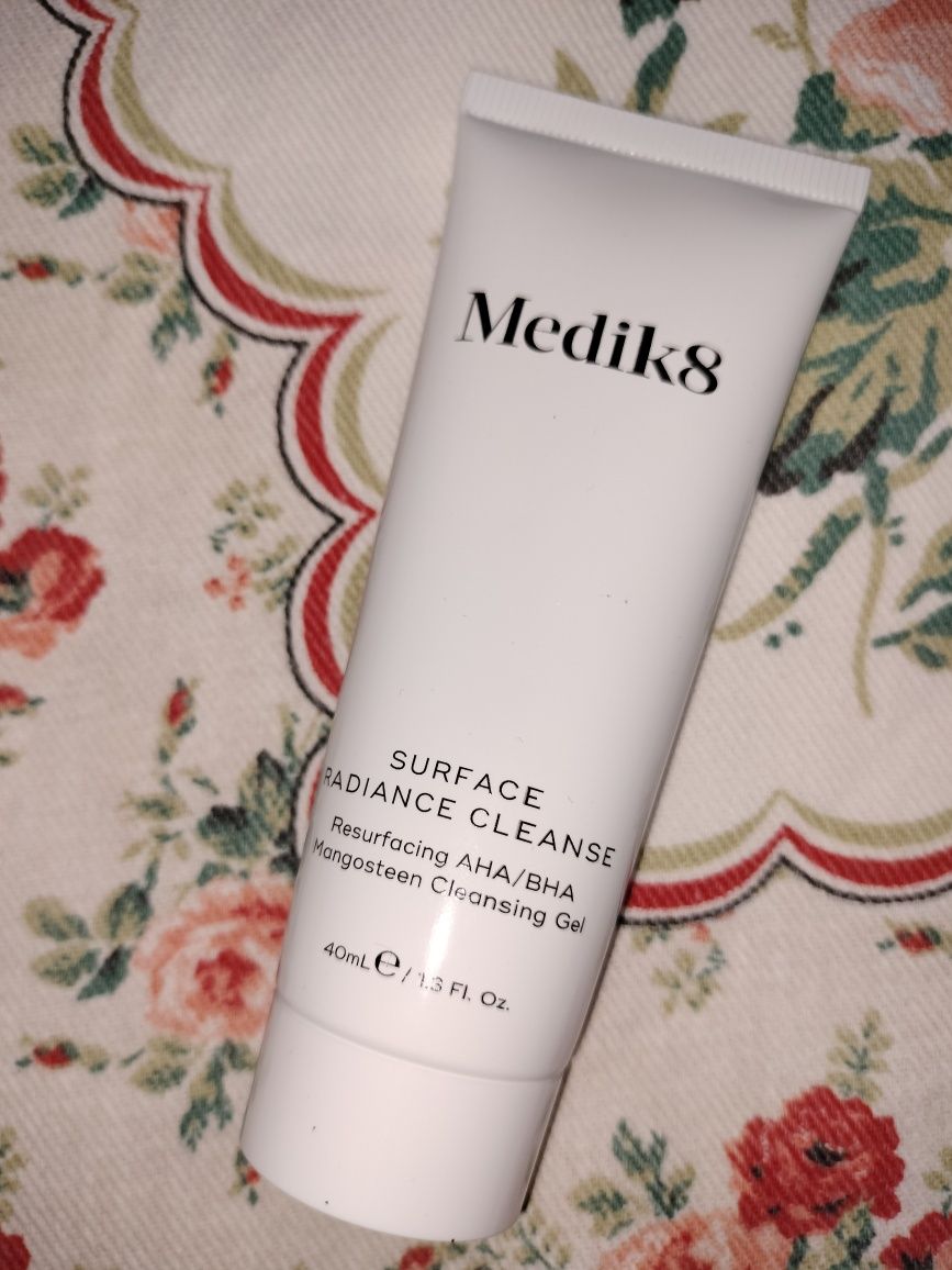 Medik8 - Surface Radiance Cleanse