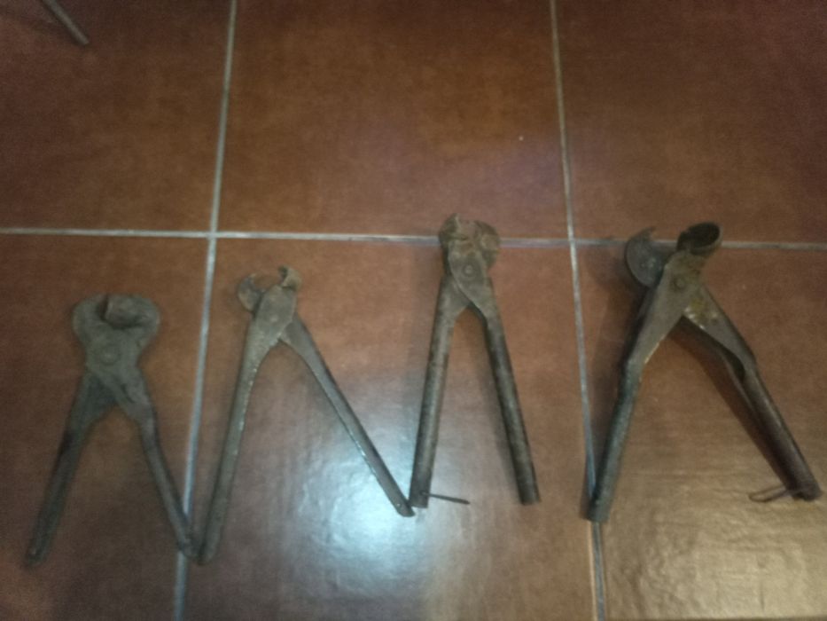 Alicates antigos