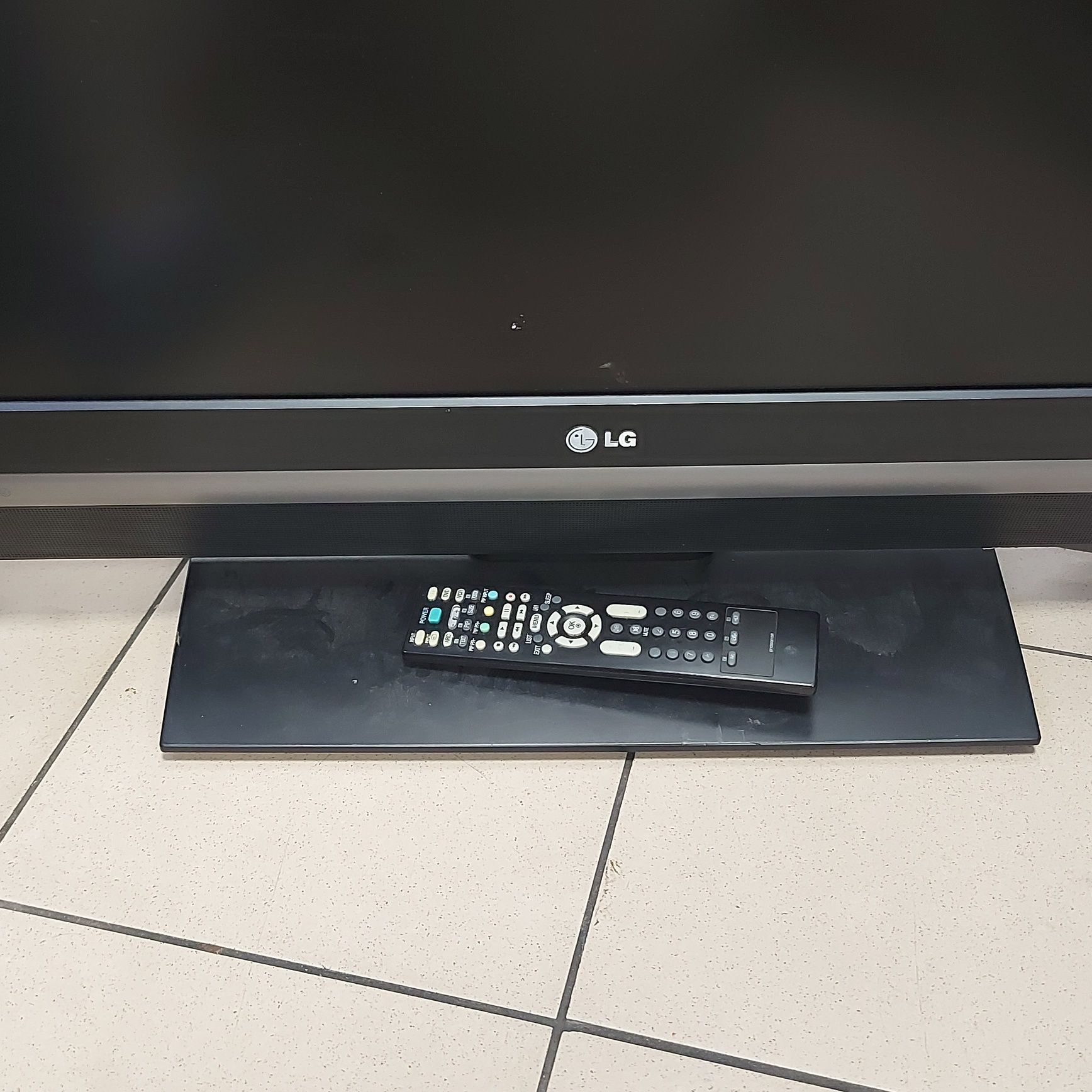 Telewizor 32 cale LG 32LC2RR retro